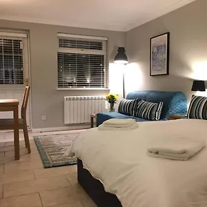  Apartment Addenbrookes Flat 2 Mins Walk Free Private Parking