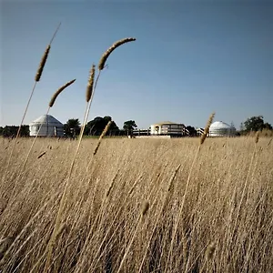 meadow-vale-retreats.hotelsin-nottingham.com/